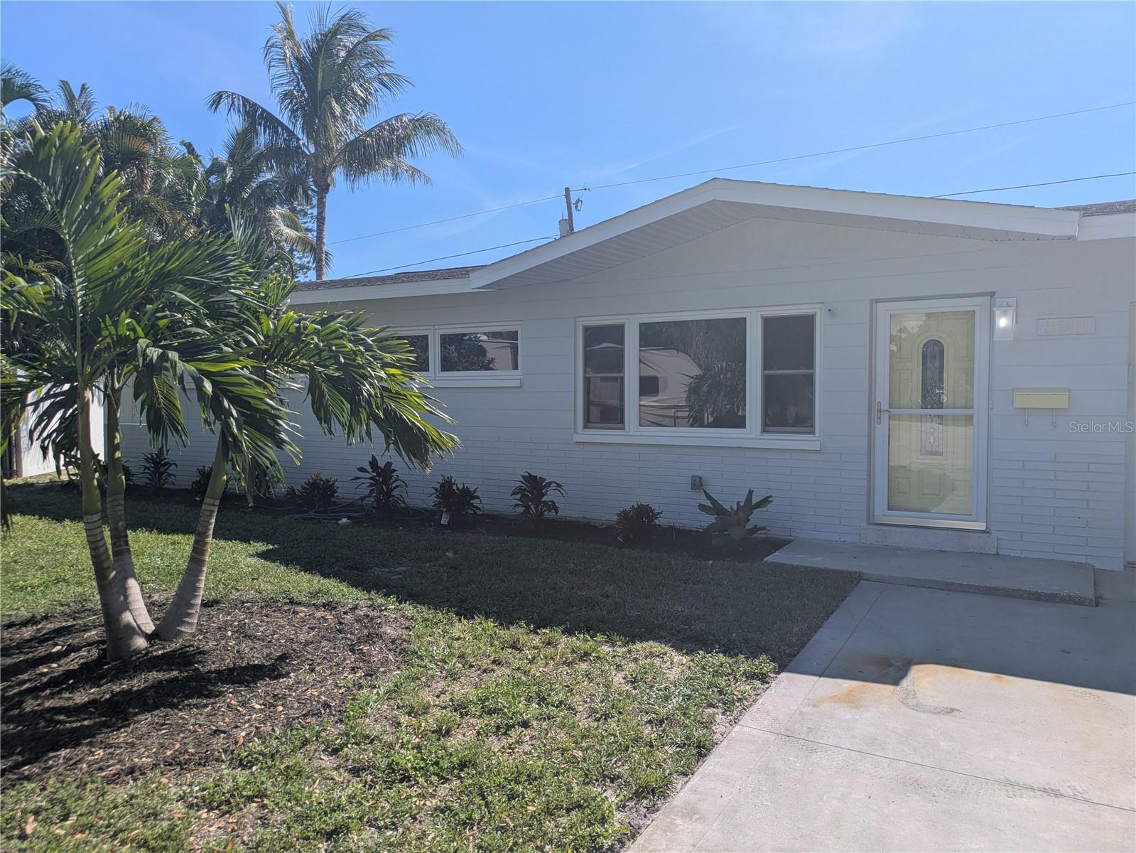 3641 BEACH DR SE — photo 35
