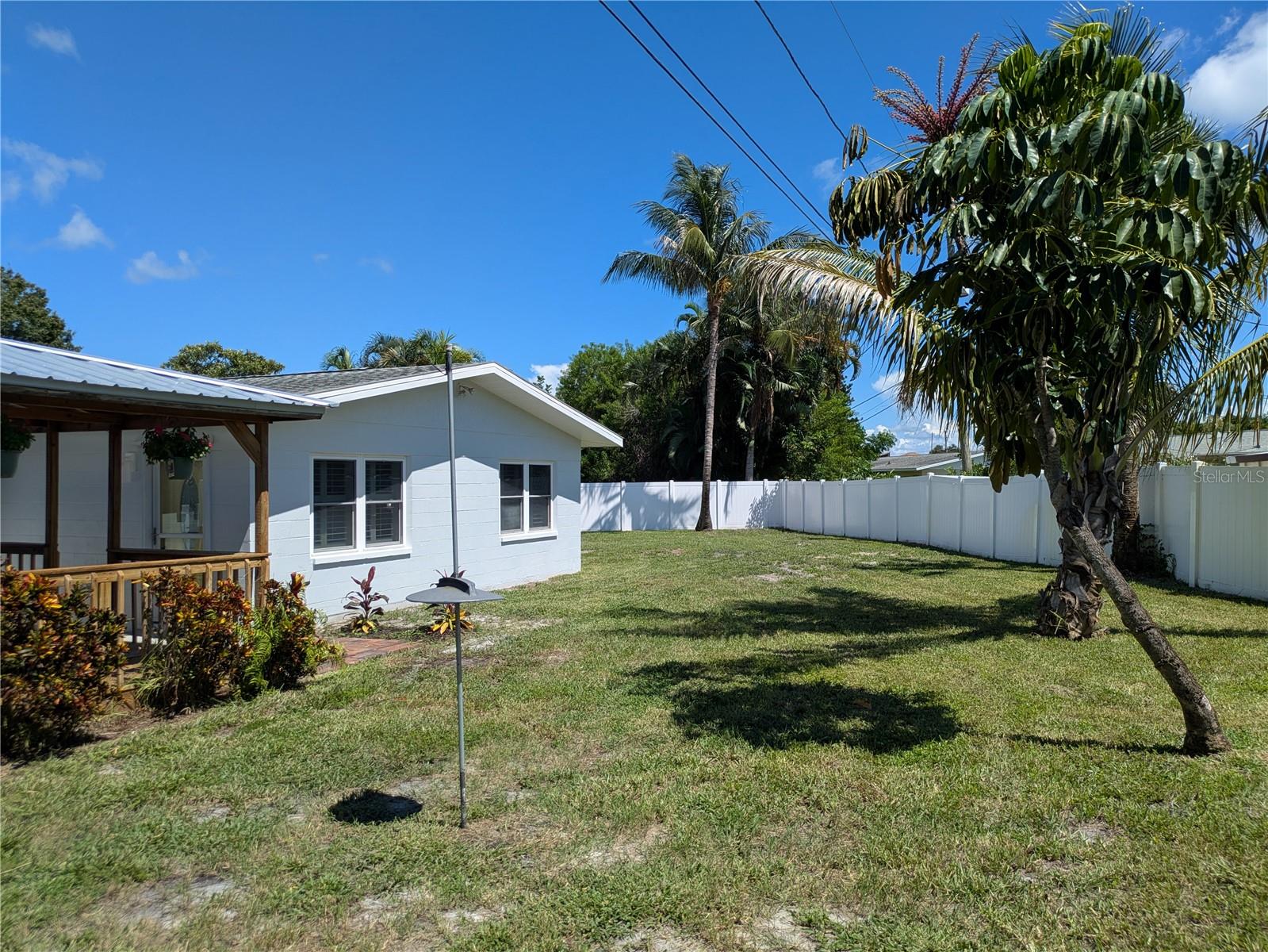 3641 BEACH DR SE — photo 30