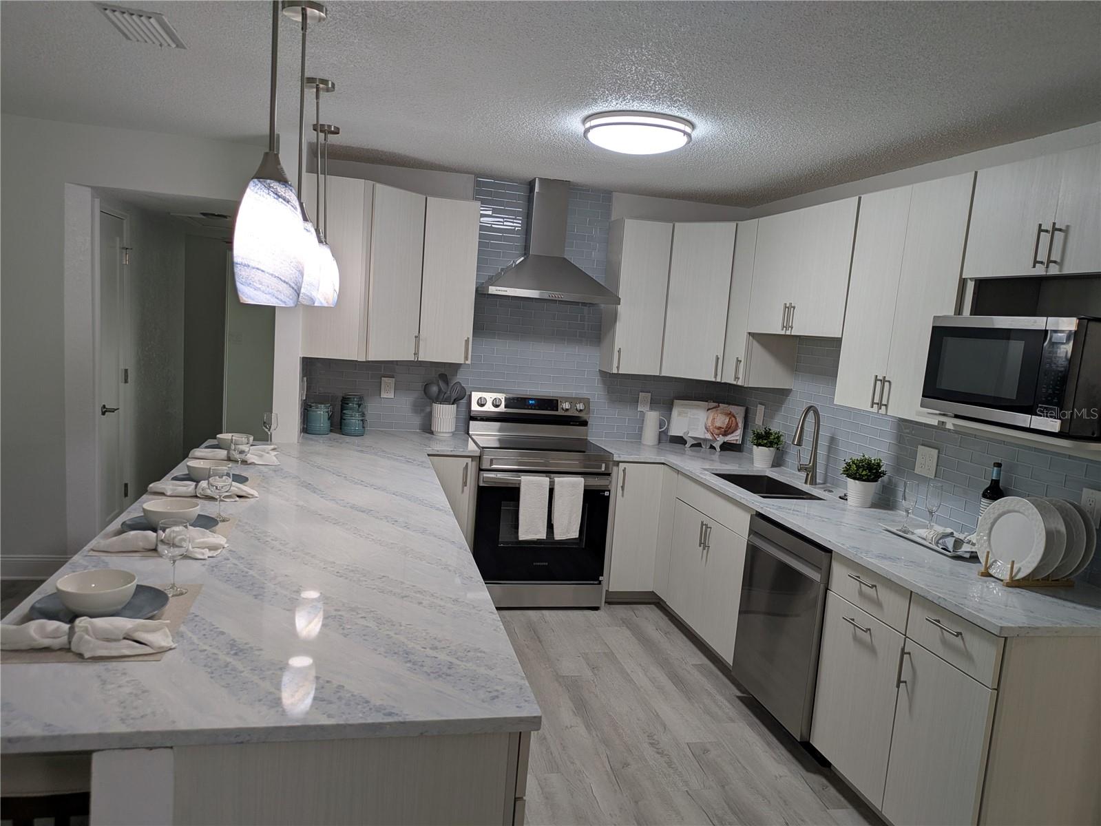 3641 BEACH DR SE — photo 8