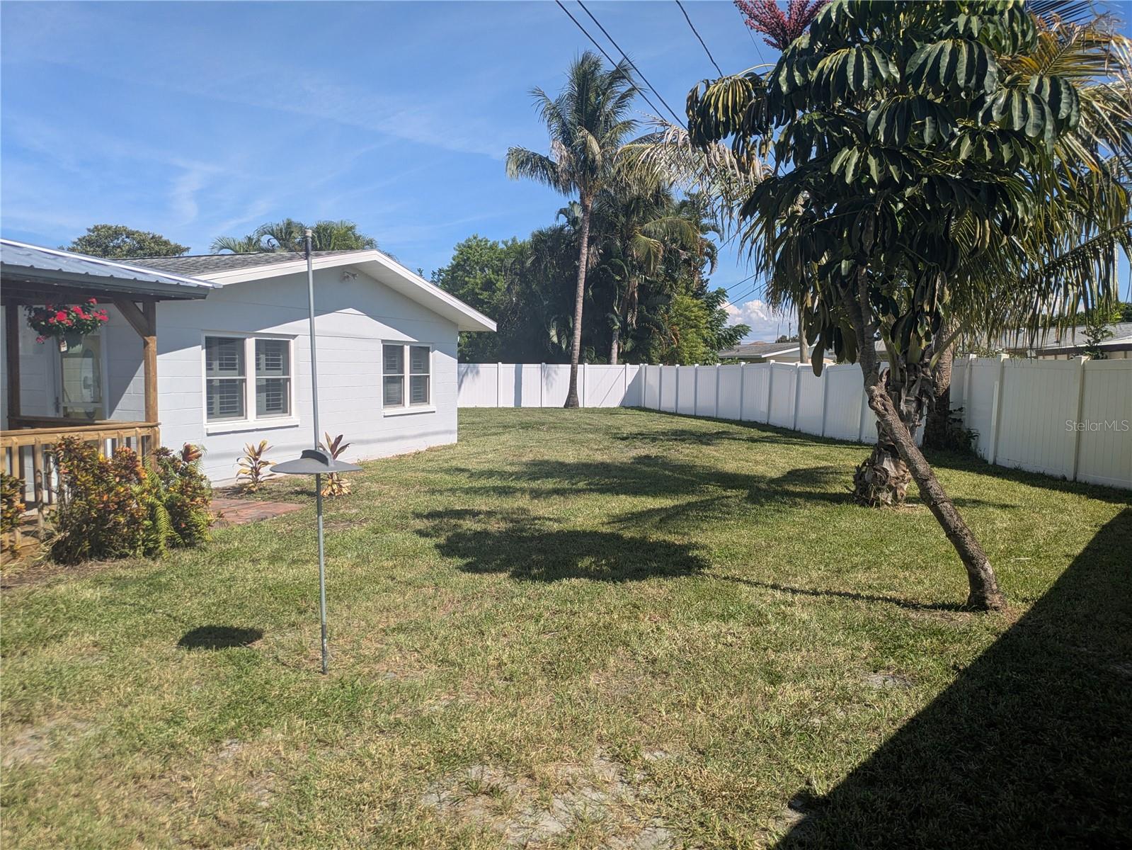 3641 BEACH DR SE — photo 36