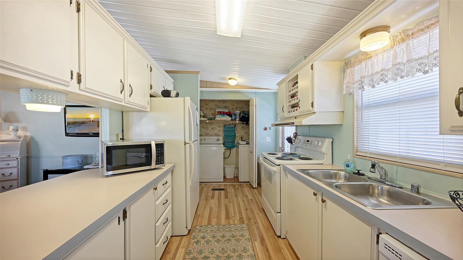 2036 S MOBILE ESTATES DR — photo 7