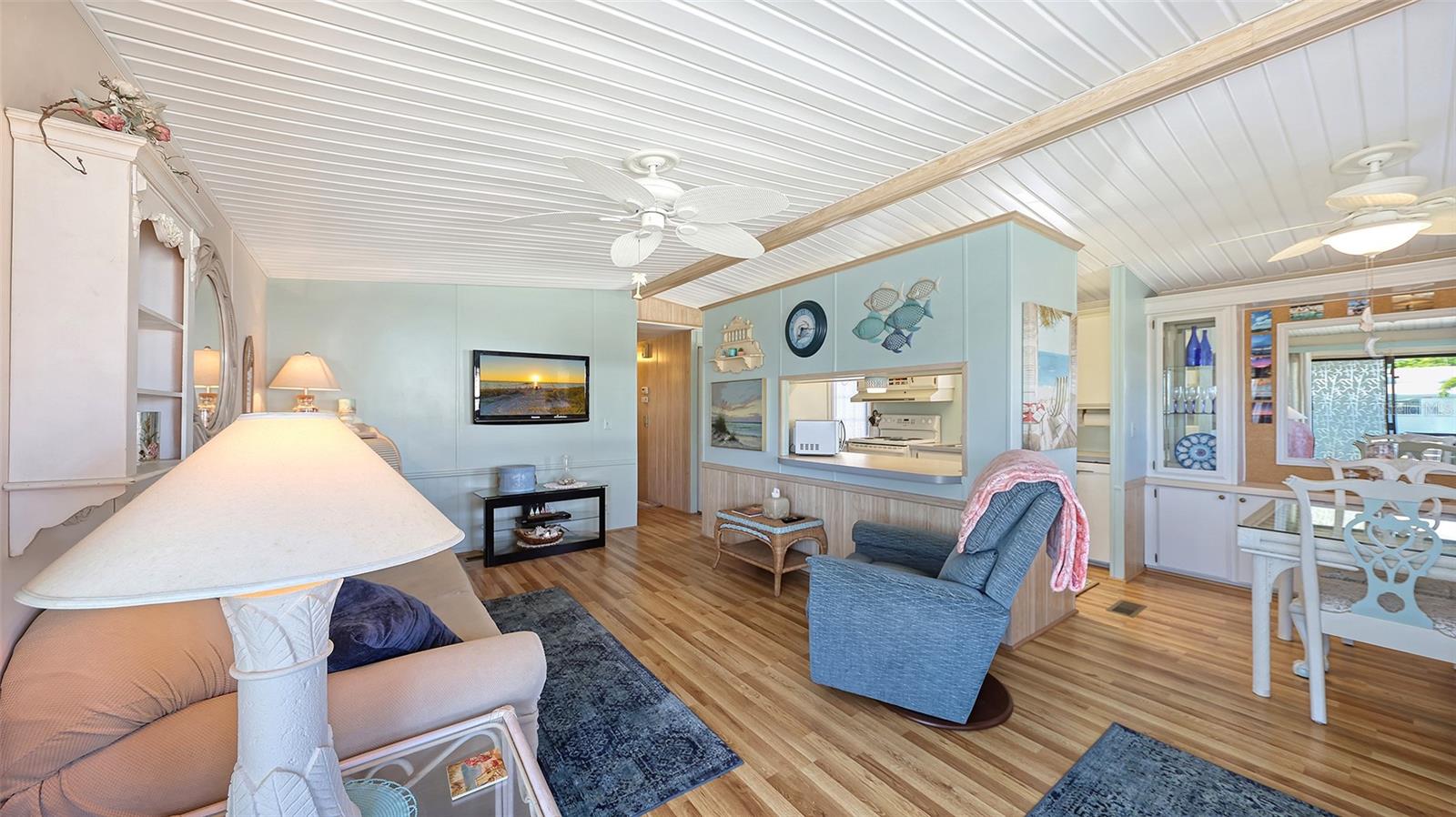 2036 S MOBILE ESTATES DR — photo 3