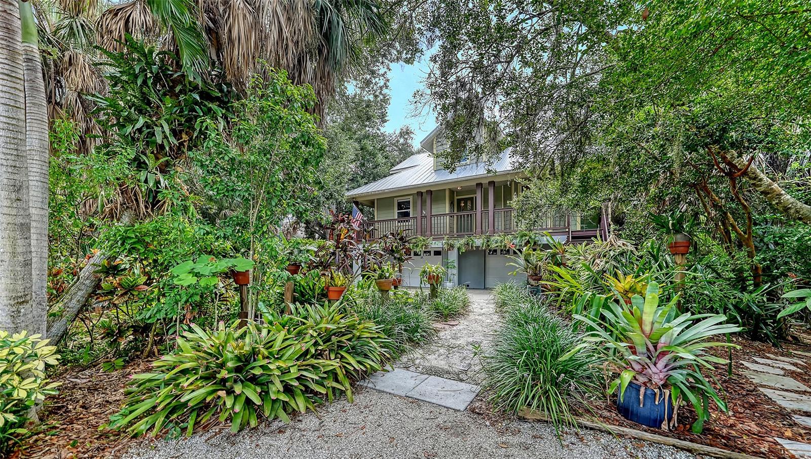 2046 CORDES ST — photo 3