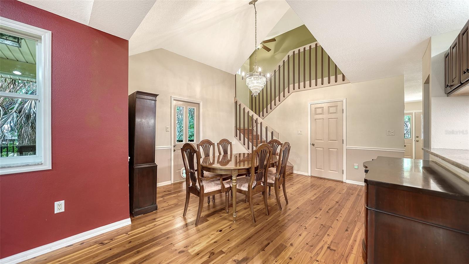 2046 CORDES ST — photo 15