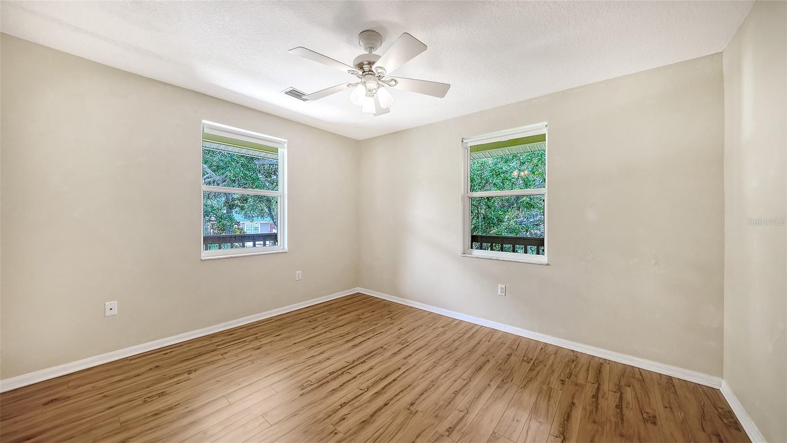 2046 CORDES ST — photo 21