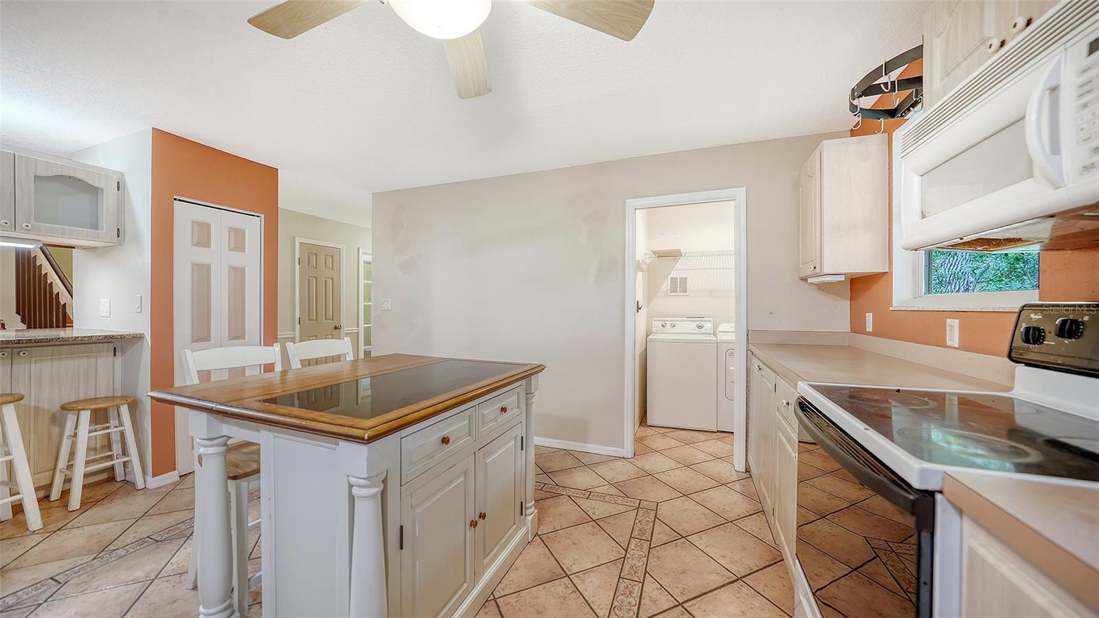 2046 CORDES ST — photo 11