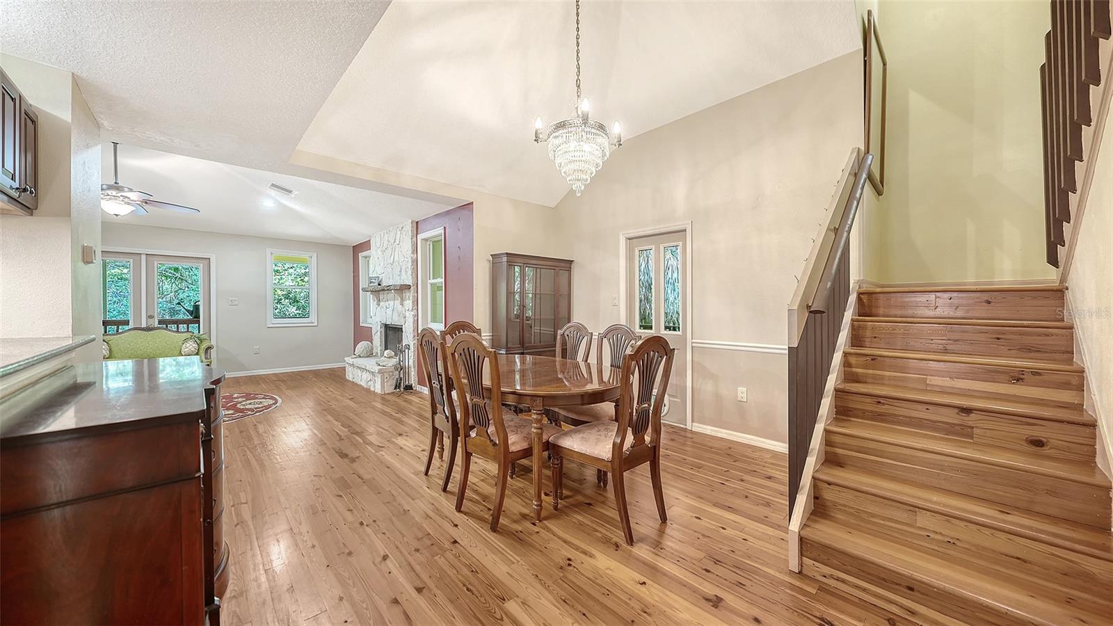 2046 CORDES ST — photo 13
