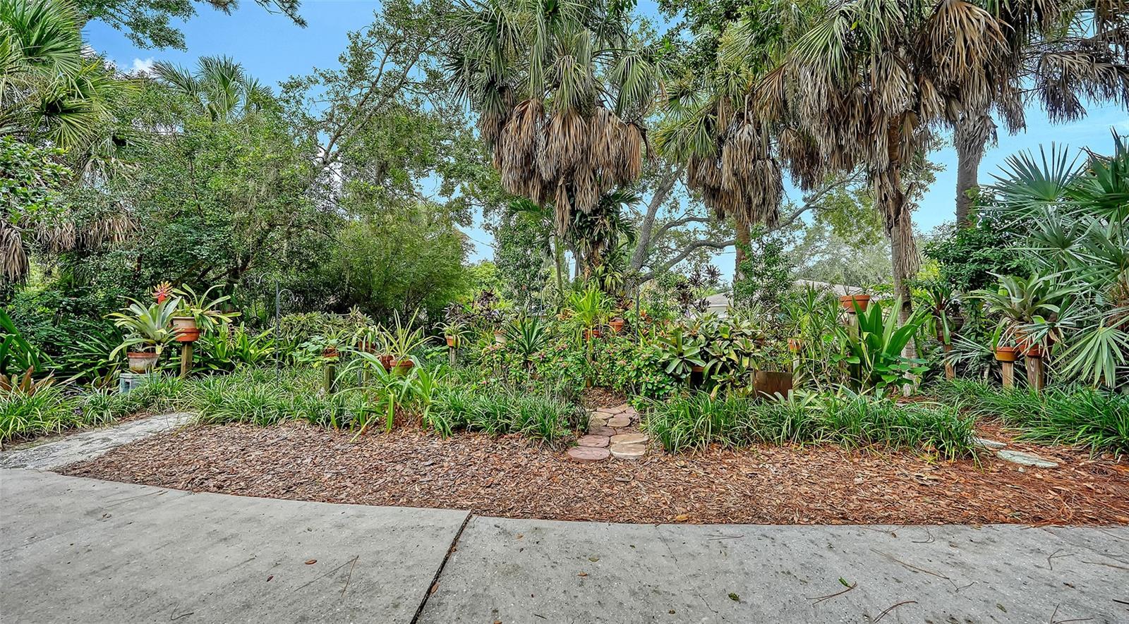 2046 CORDES ST — photo 41