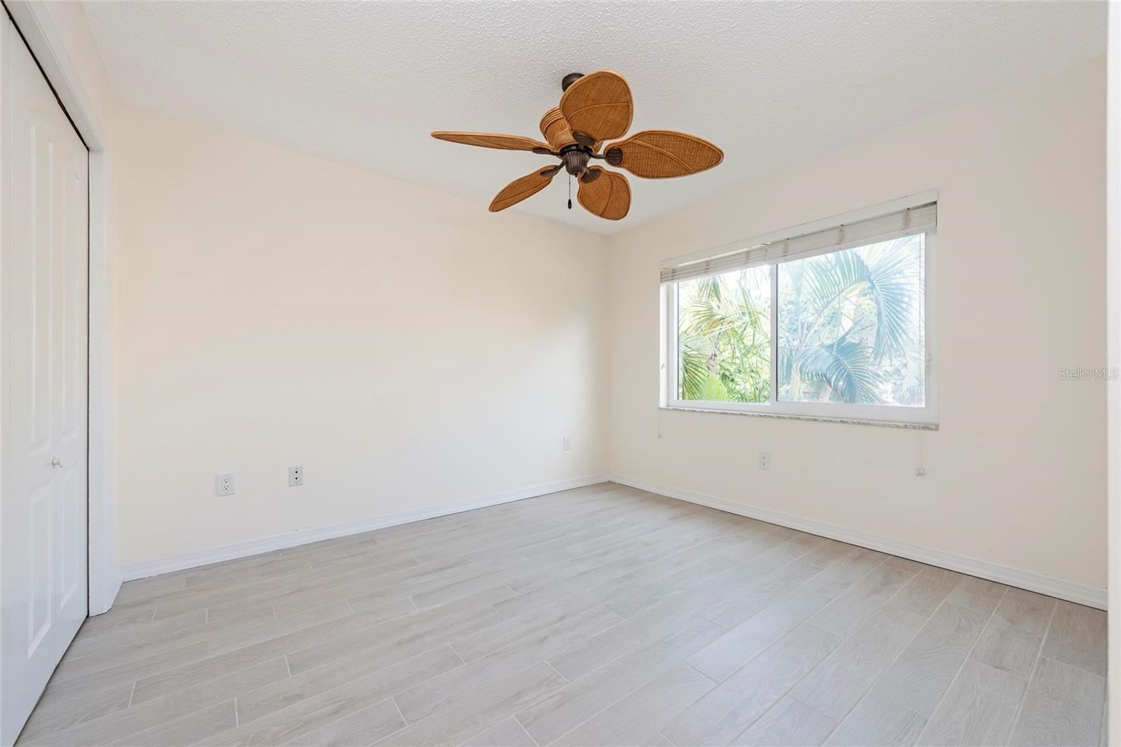 870 HUDSON AVE #870 — photo 11