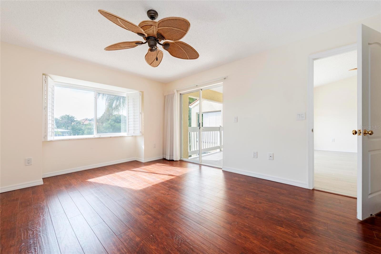 870 HUDSON AVE #870 — photo 8