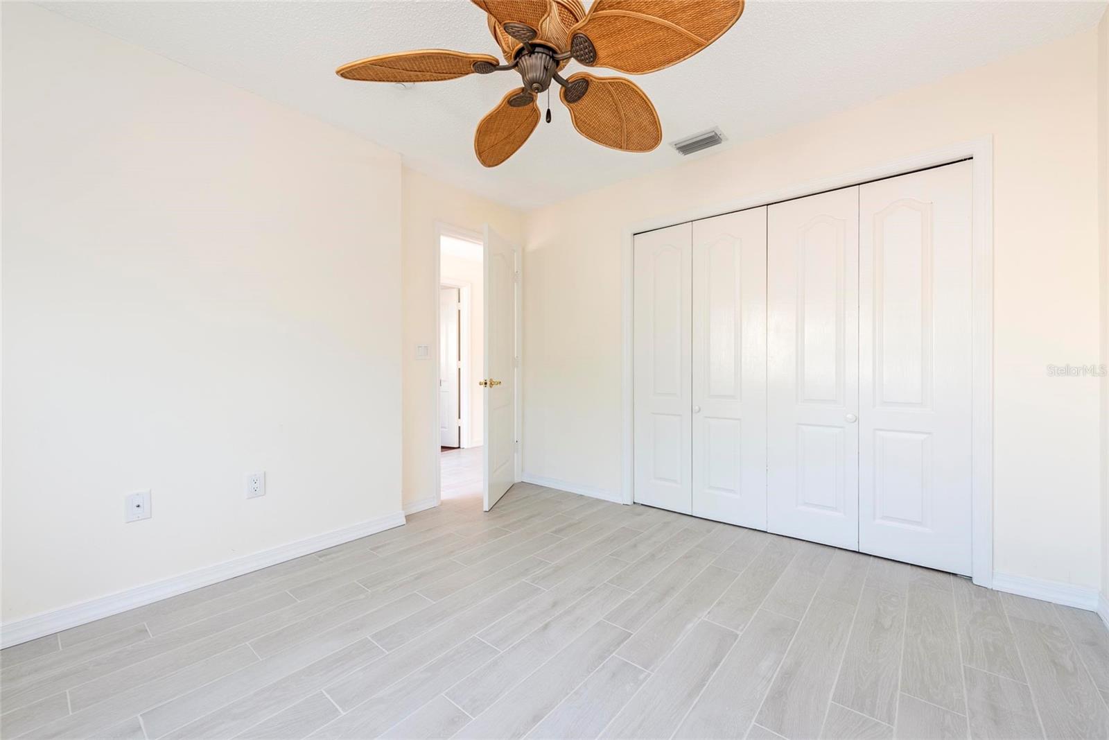 870 HUDSON AVE #870 — photo 12