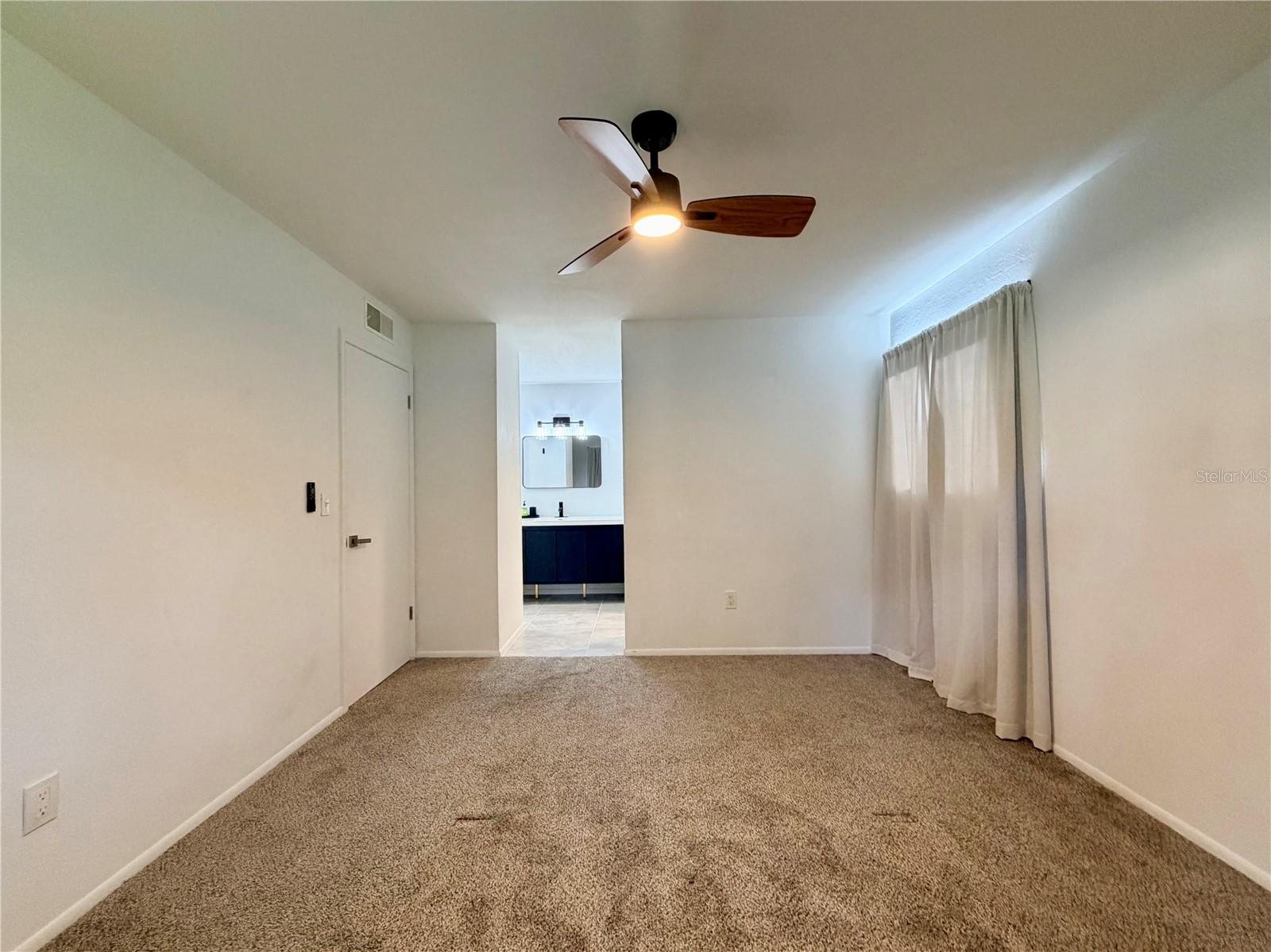 6015 LAKETREE LN #E — photo 14