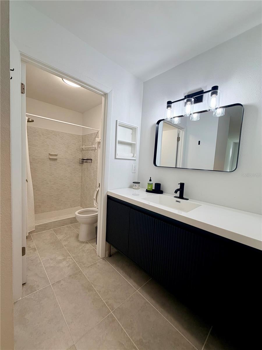 6015 LAKETREE LN #E — photo 15