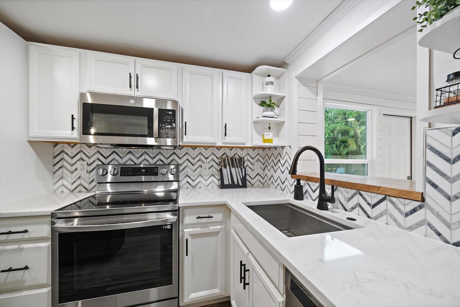 852 ACADIA RD — photo 11