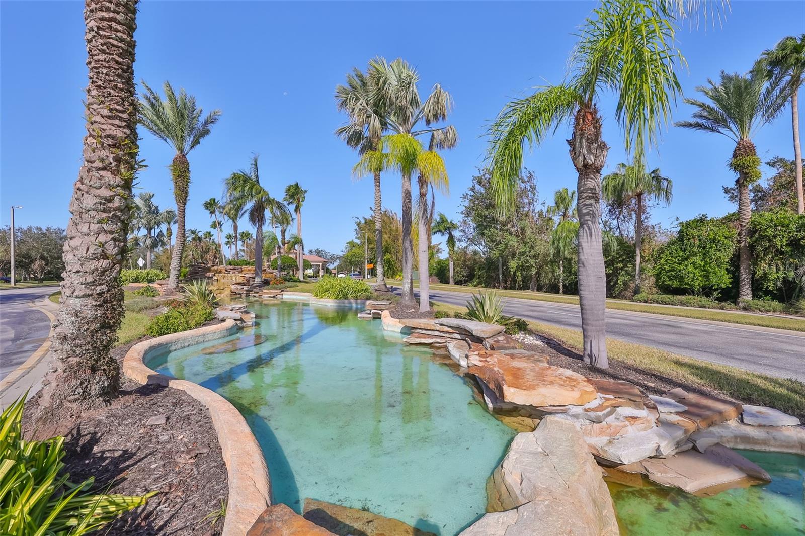 5465 SUNSET FALLS DR — photo 45