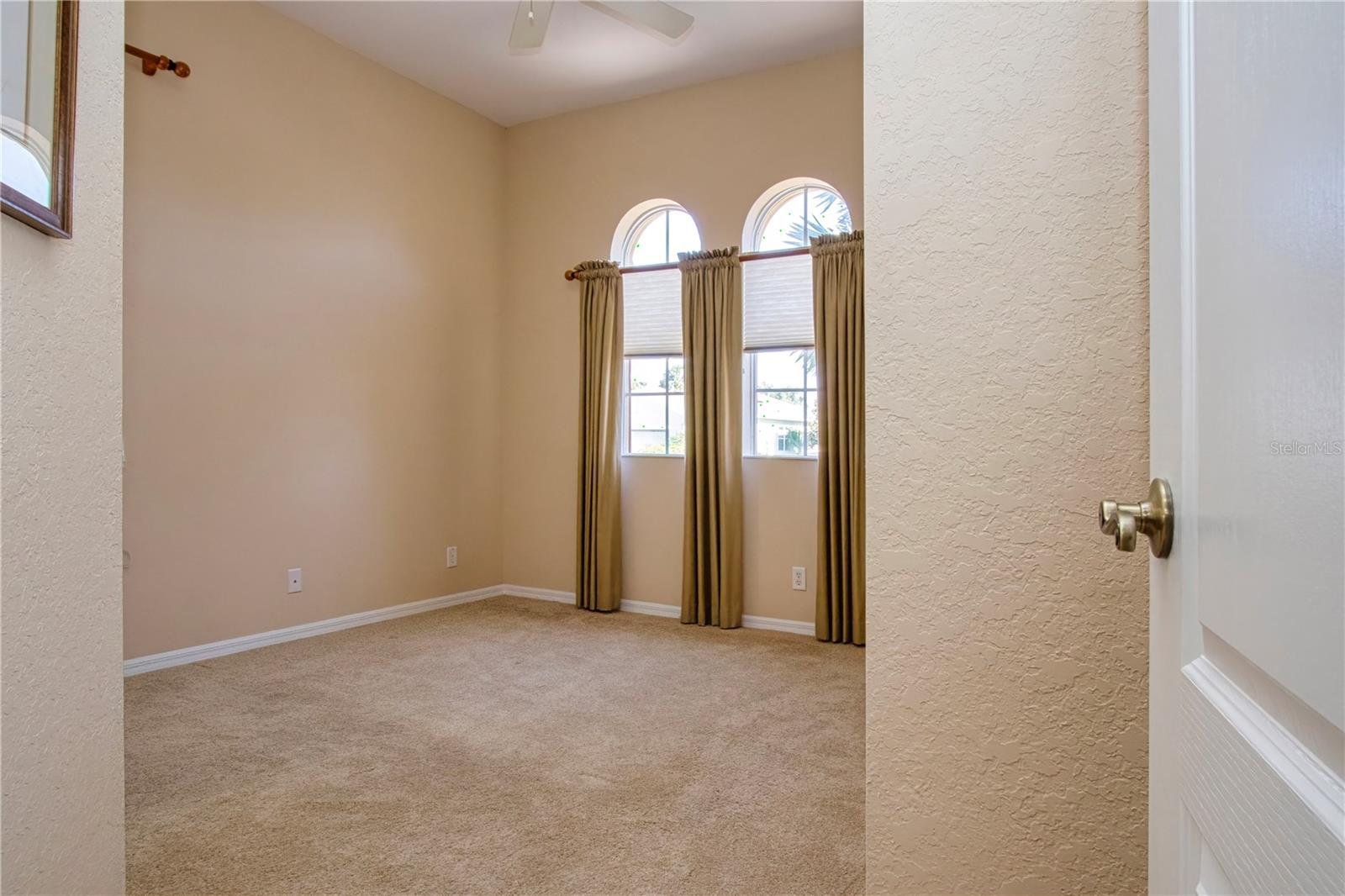 446 NOBLE FAIRE DR — photo 17