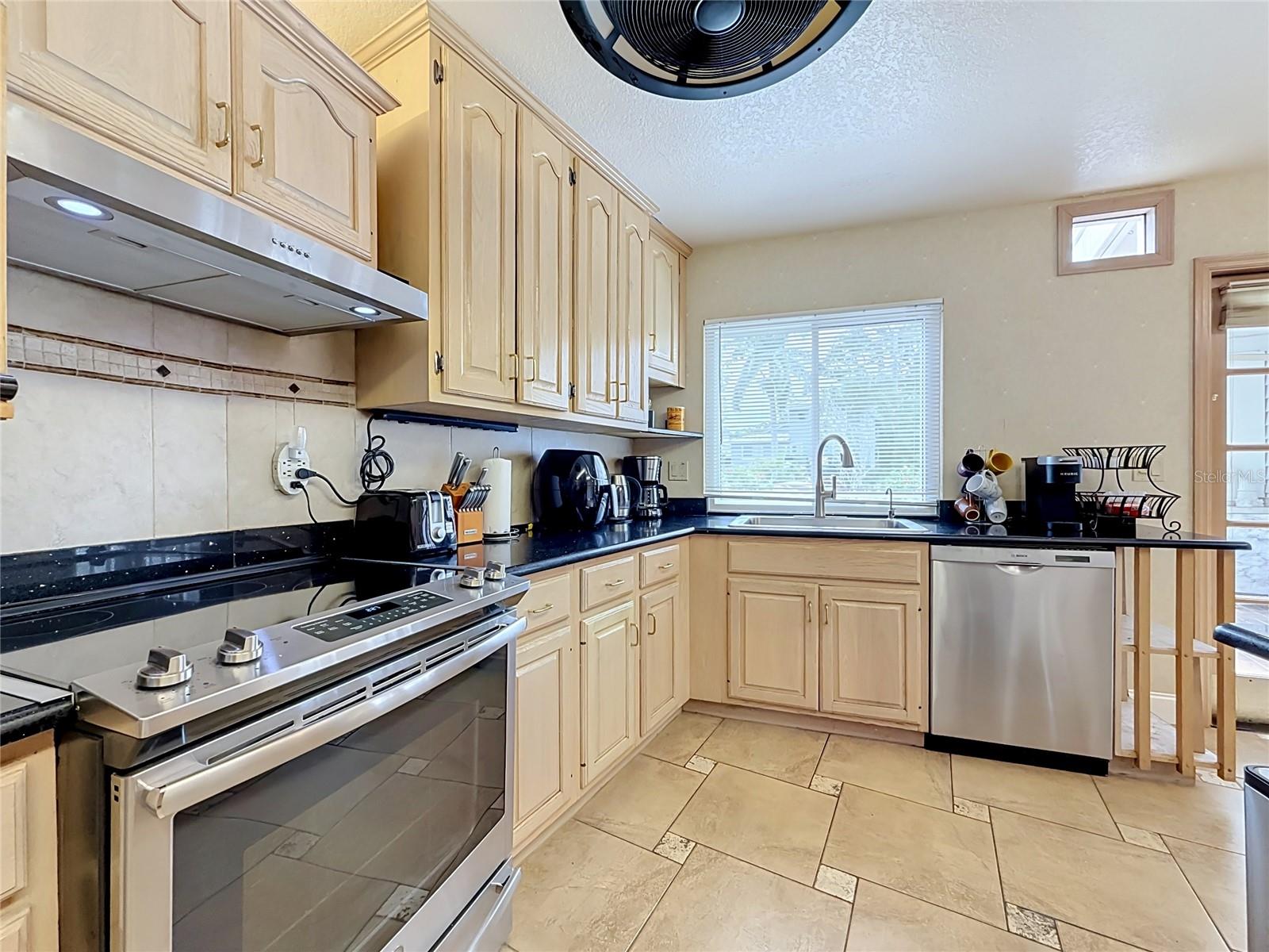 7542 HARBOR VIEW WAY — photo 14