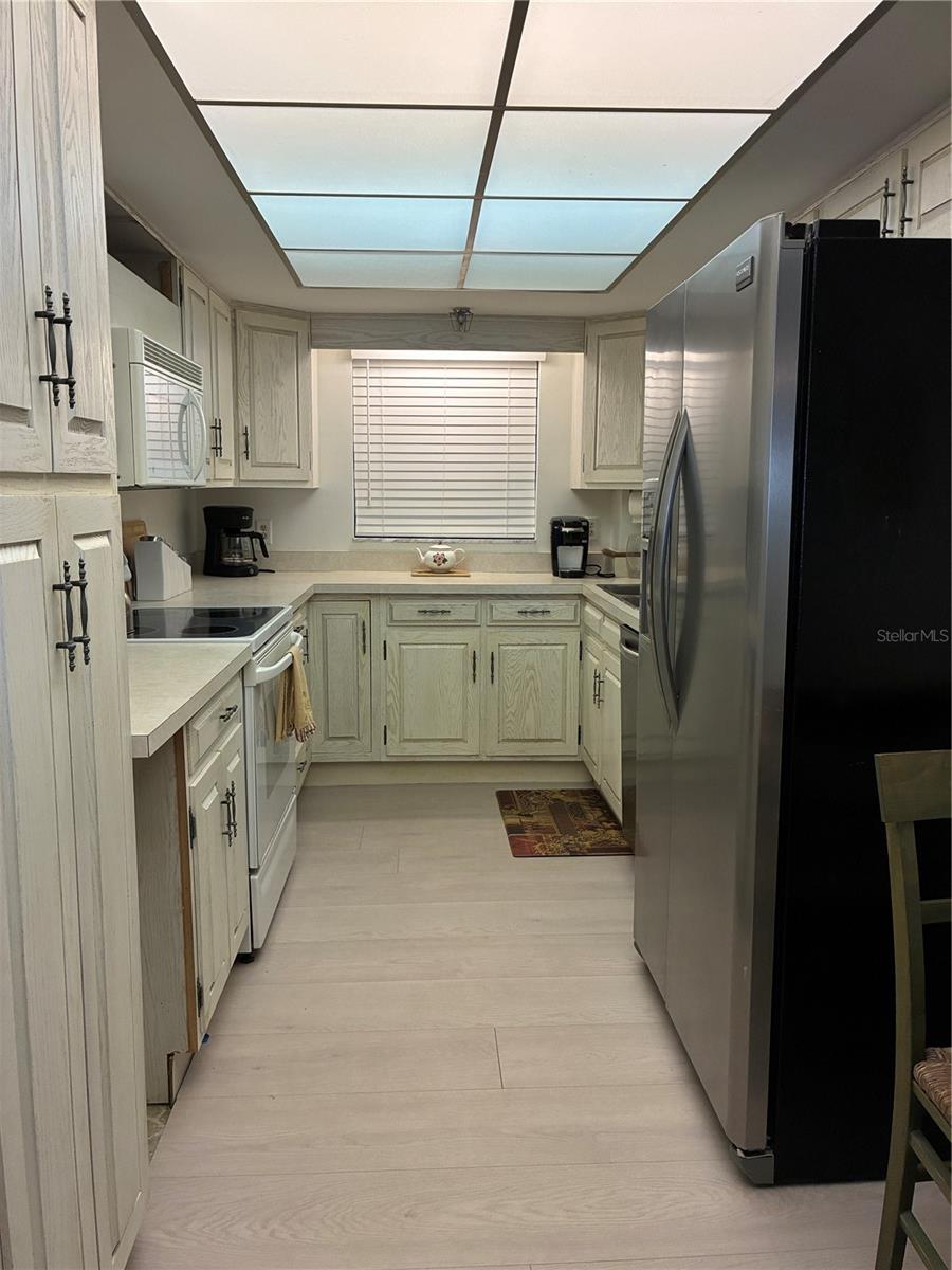 1100 BENJAMIN FRANKLIN DR #503 — photo 3