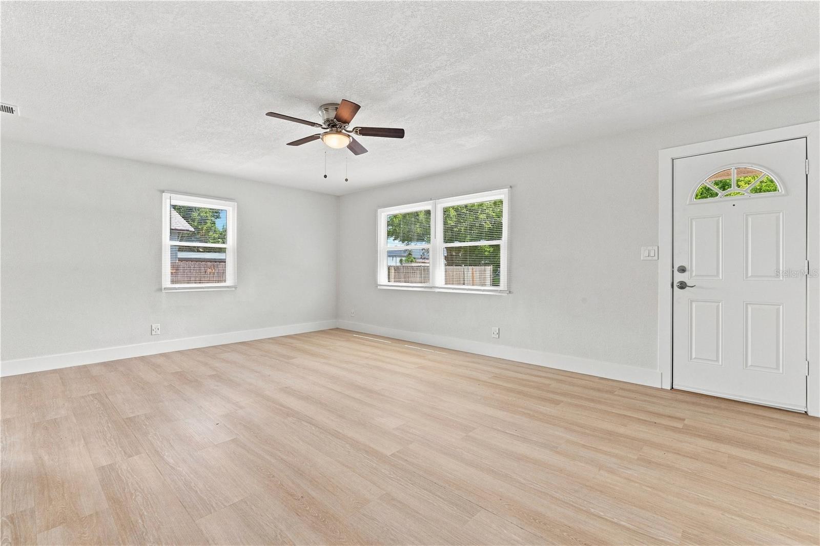 4115 FAIRFIELD AVE S — photo 2