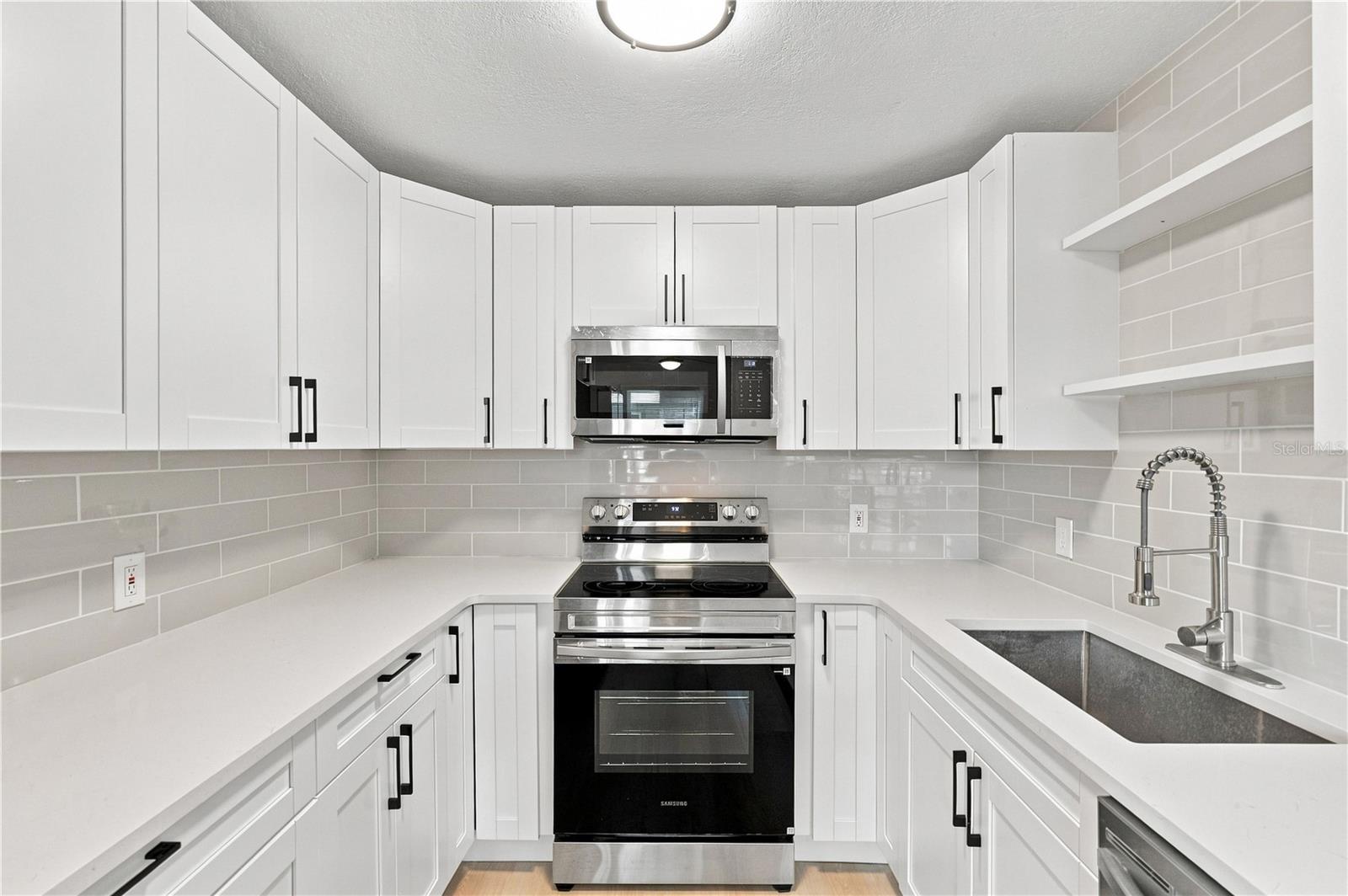 4115 FAIRFIELD AVE S — photo 5