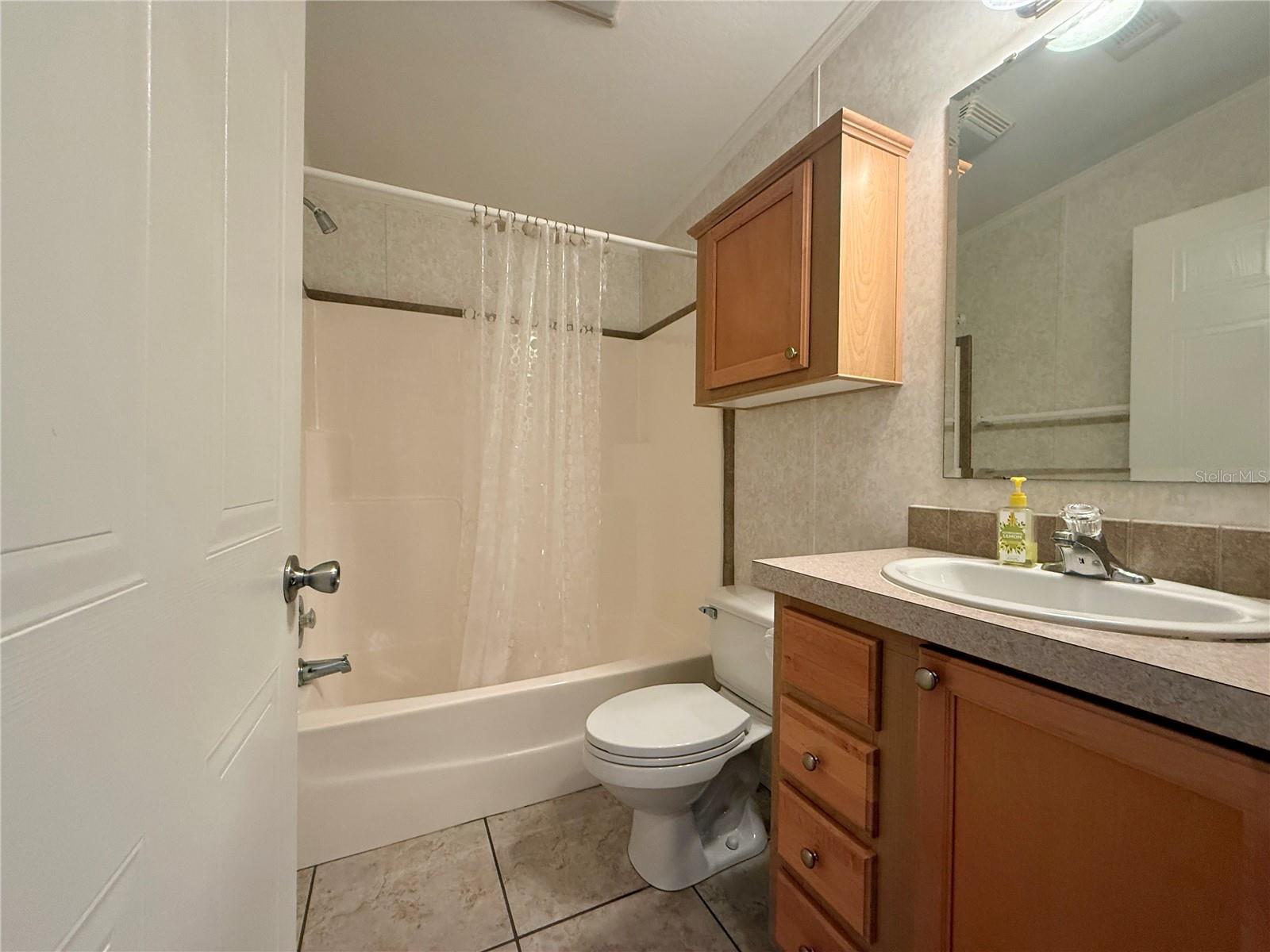 225 S PORT ROYAL LN — photo 9