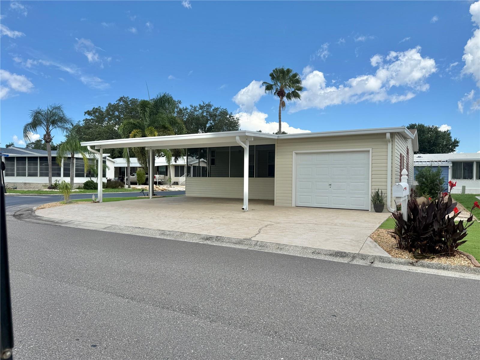 225 S PORT ROYAL LN — photo 2