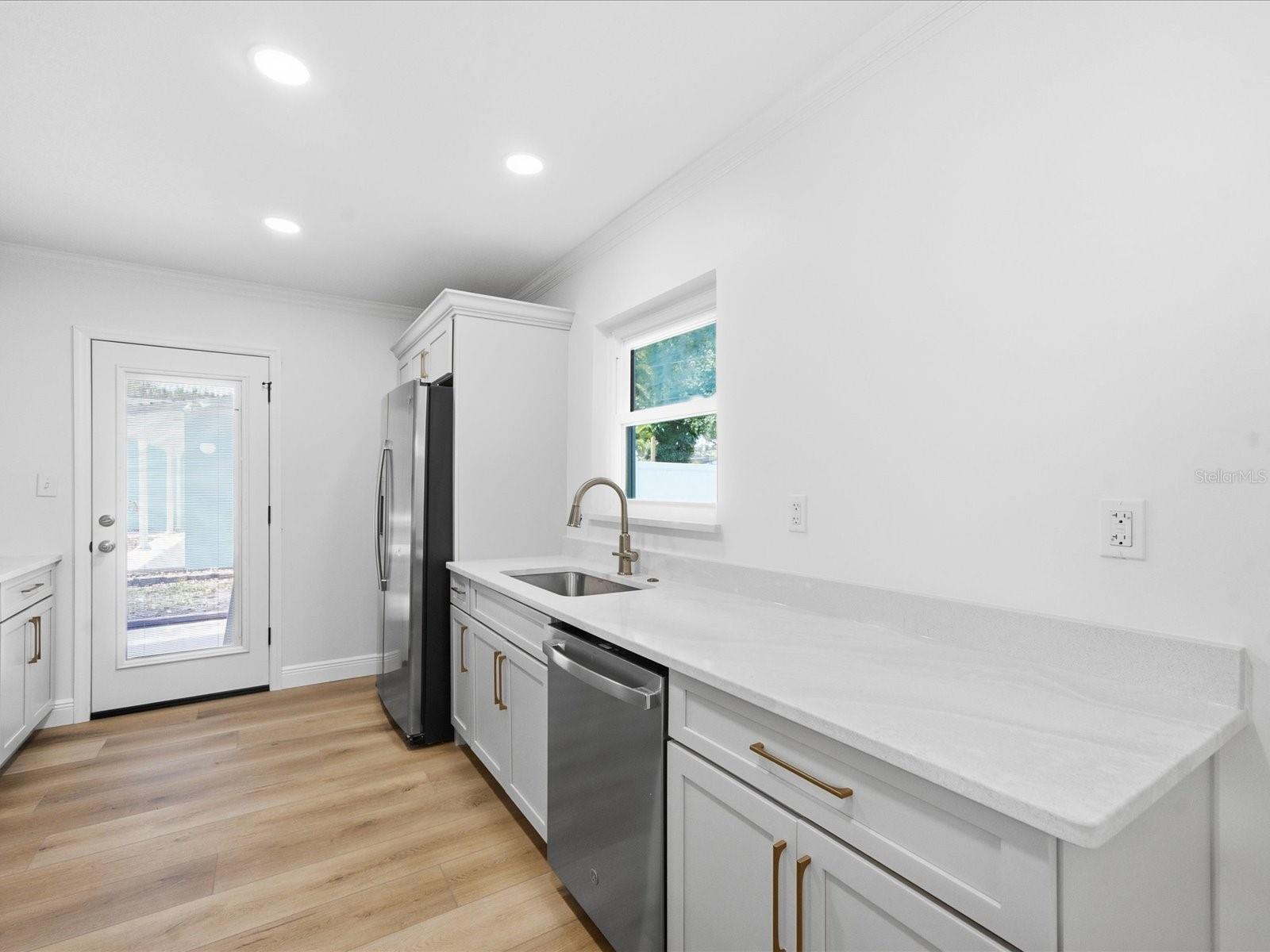 4519 S COOPER PL — photo 15