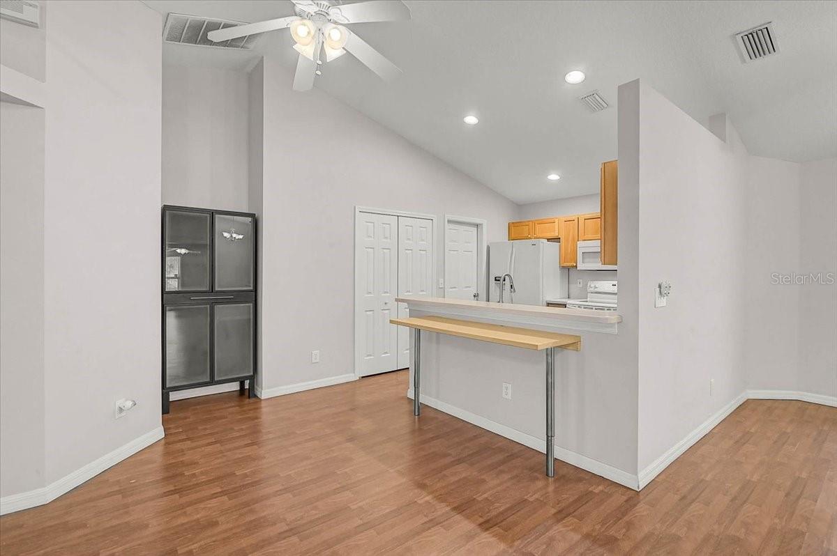 4240 MALICKSON DR — photo 8
