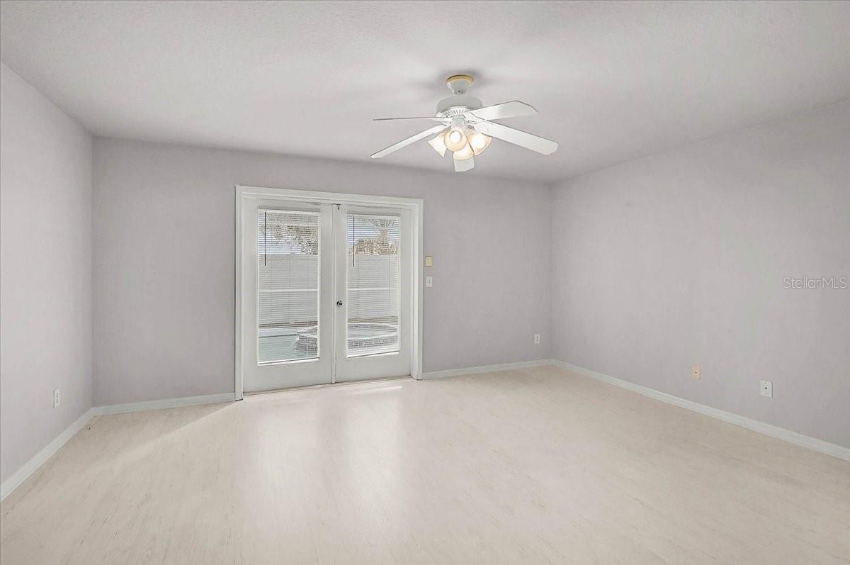 4240 MALICKSON DR — photo 15