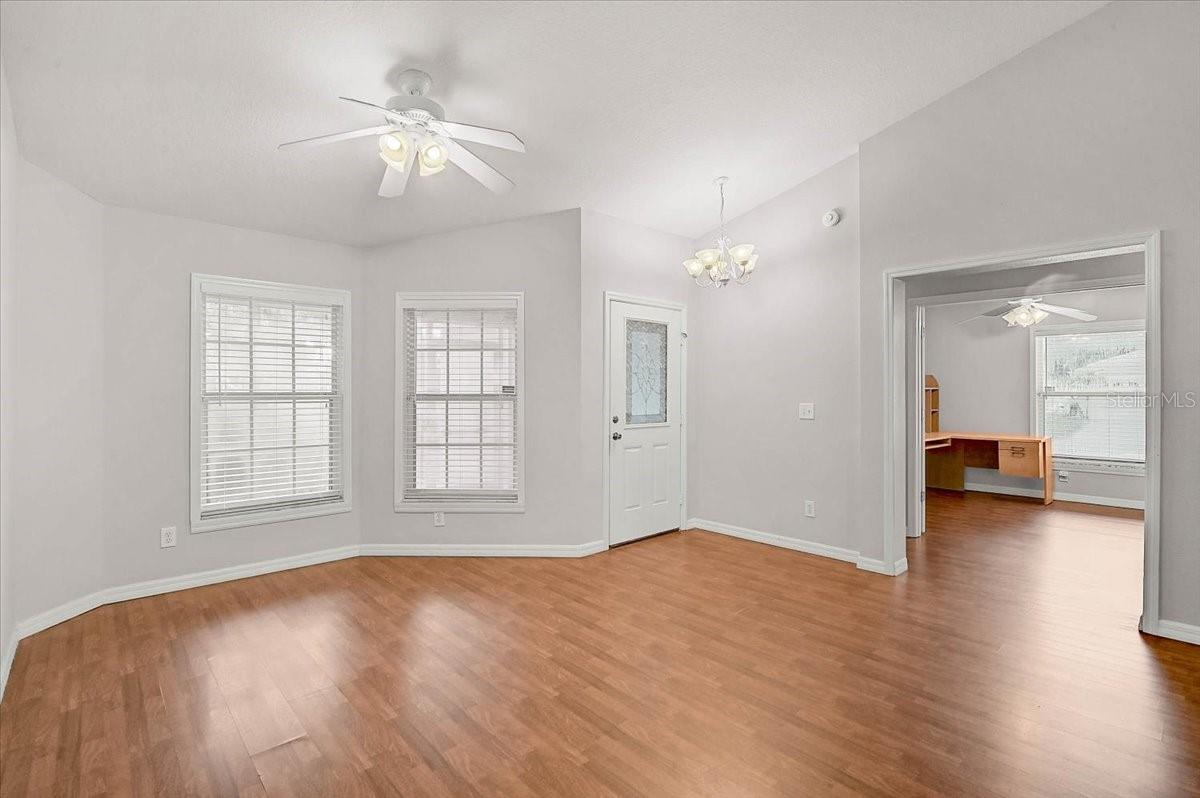 4240 MALICKSON DR — photo 5