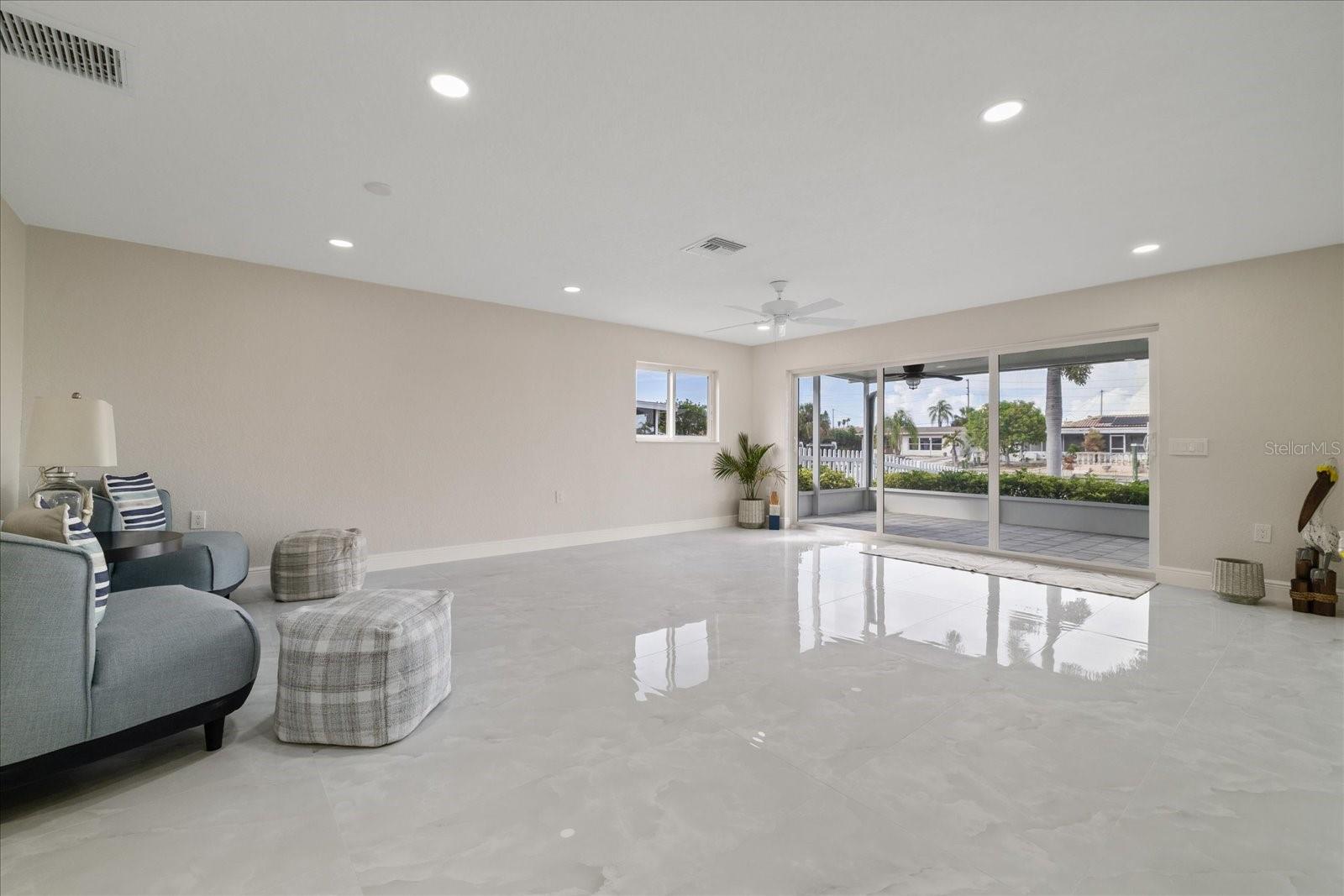 3961 HEADSAIL DR — photo 12