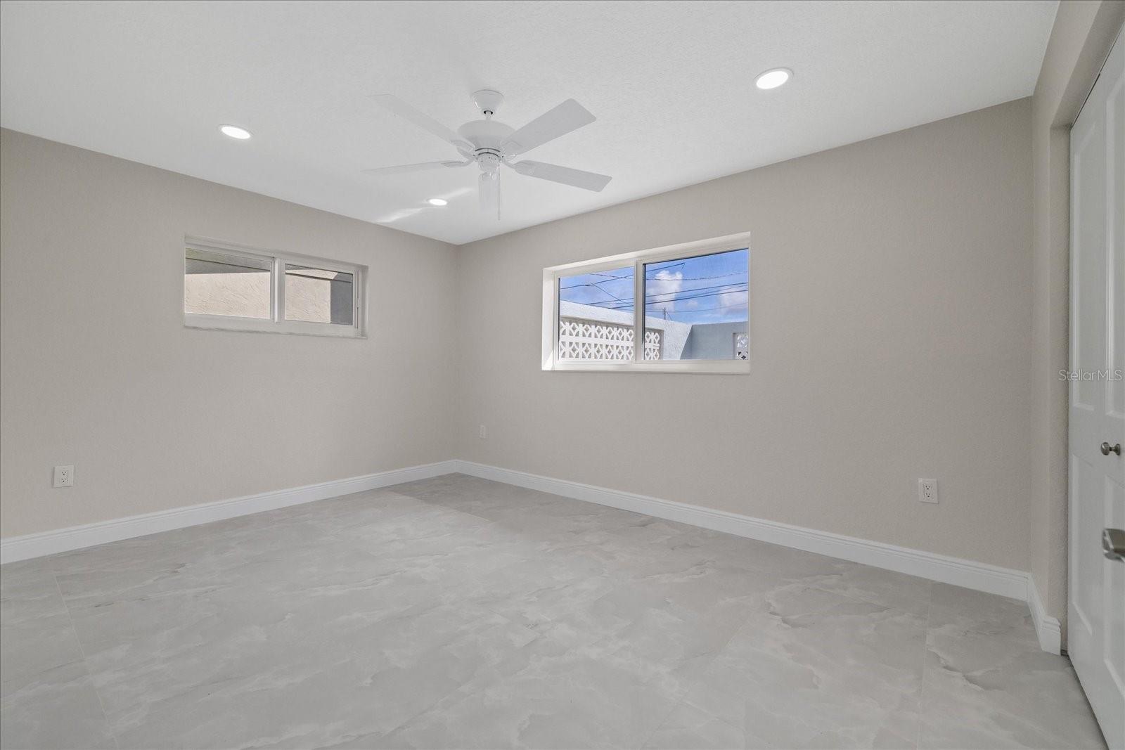 3961 HEADSAIL DR — photo 32