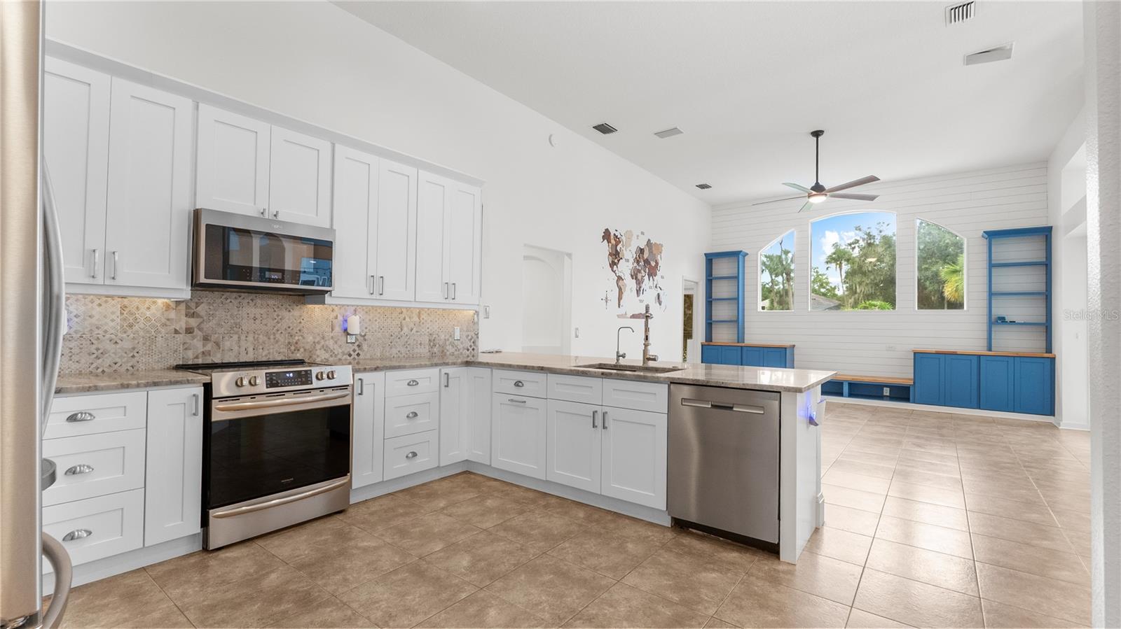 5924 CHERRY OAK DR — photo 17