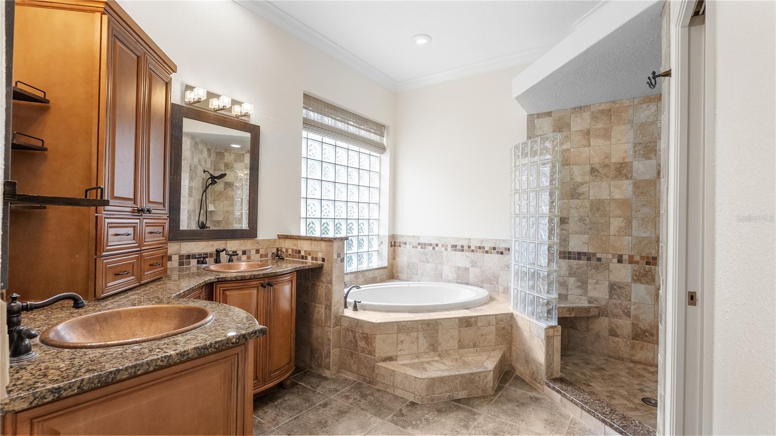 5924 CHERRY OAK DR — photo 3
