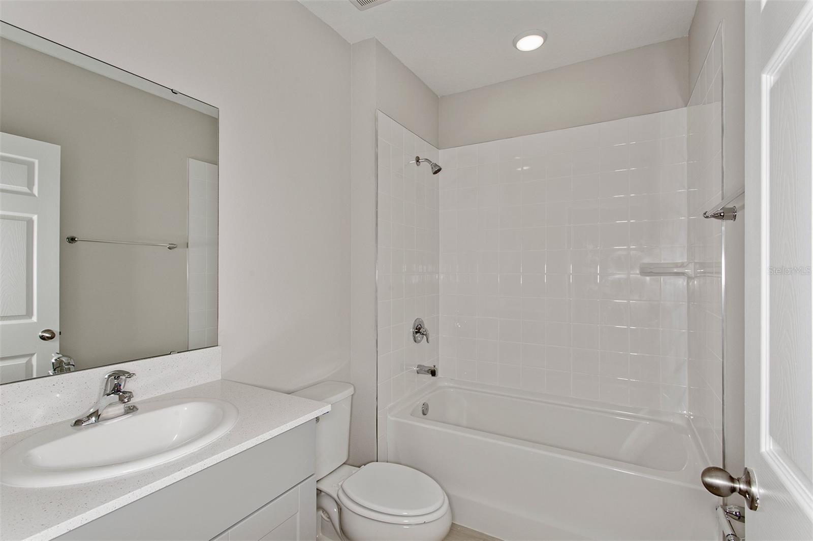 36675 THORNHEDGE DR — photo 20