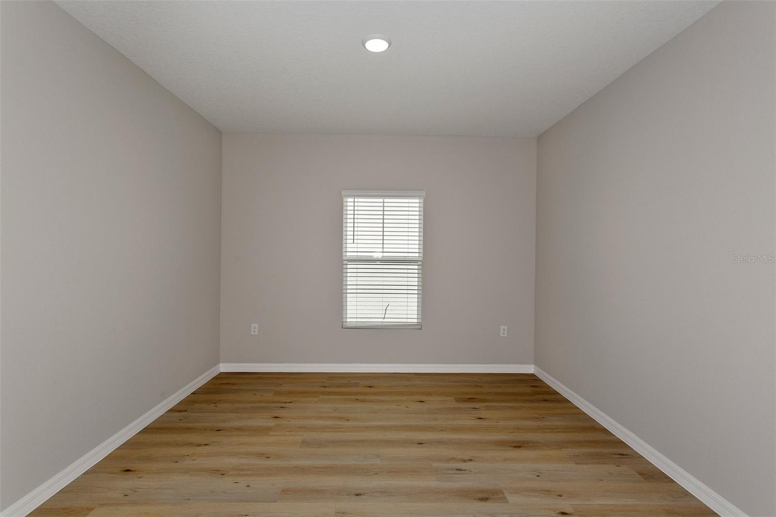 36675 THORNHEDGE DR — photo 23