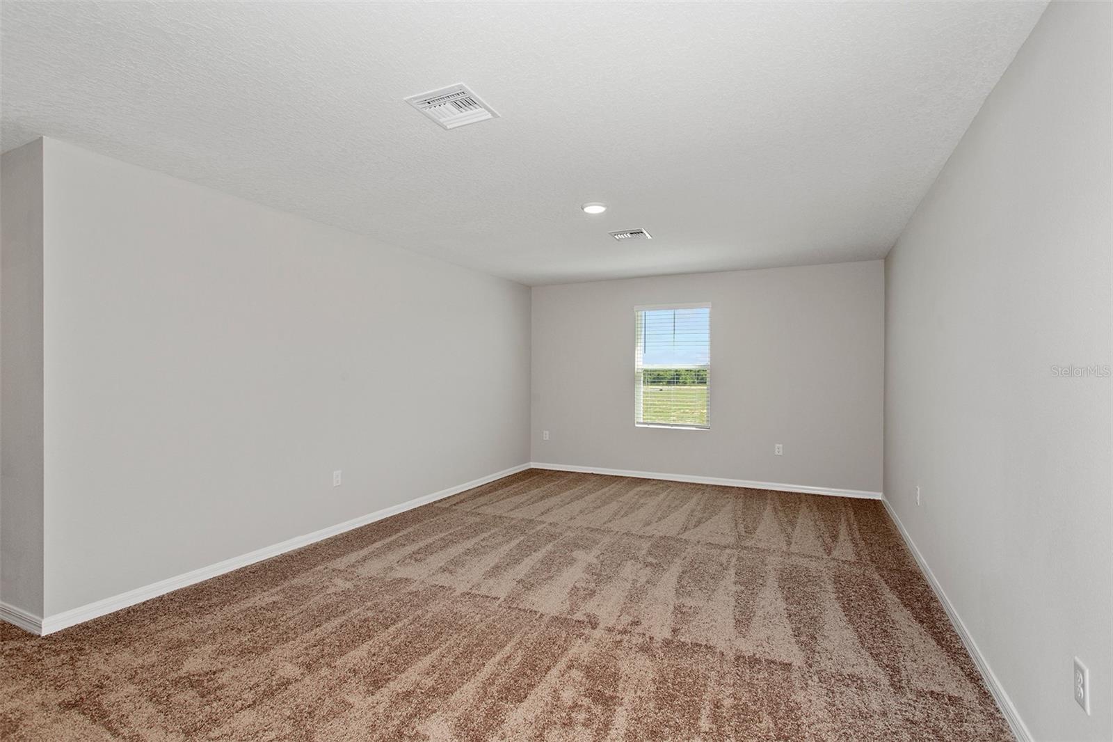 36675 THORNHEDGE DR — photo 22