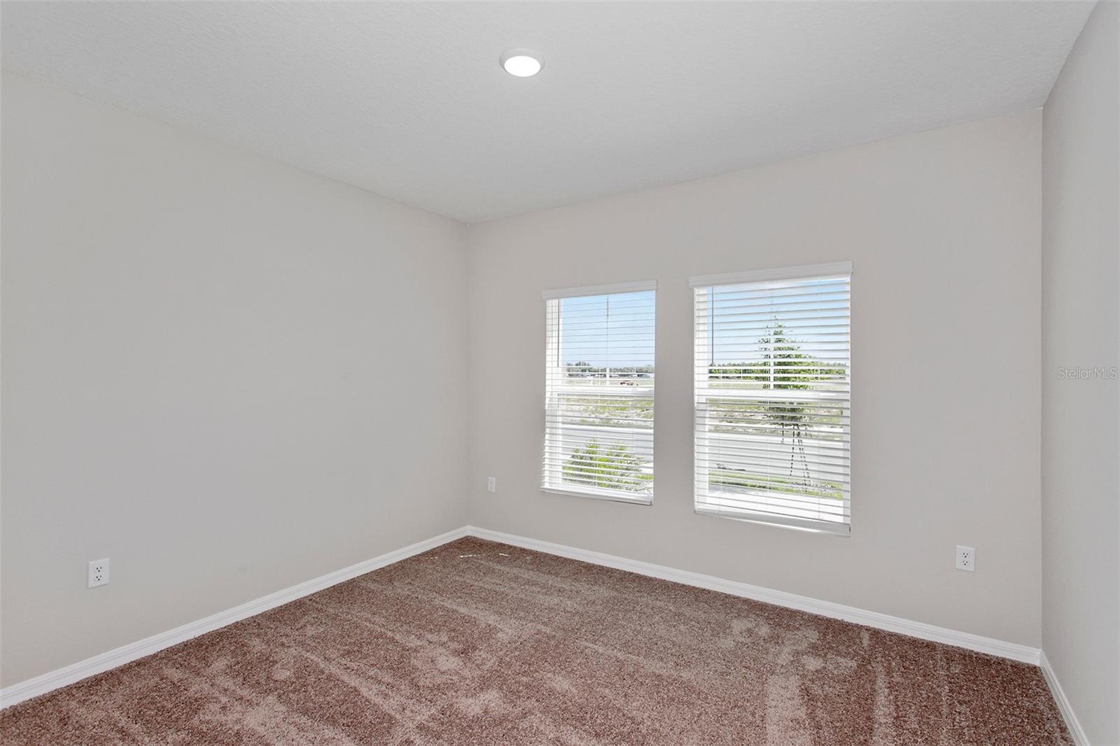 36675 THORNHEDGE DR — photo 15