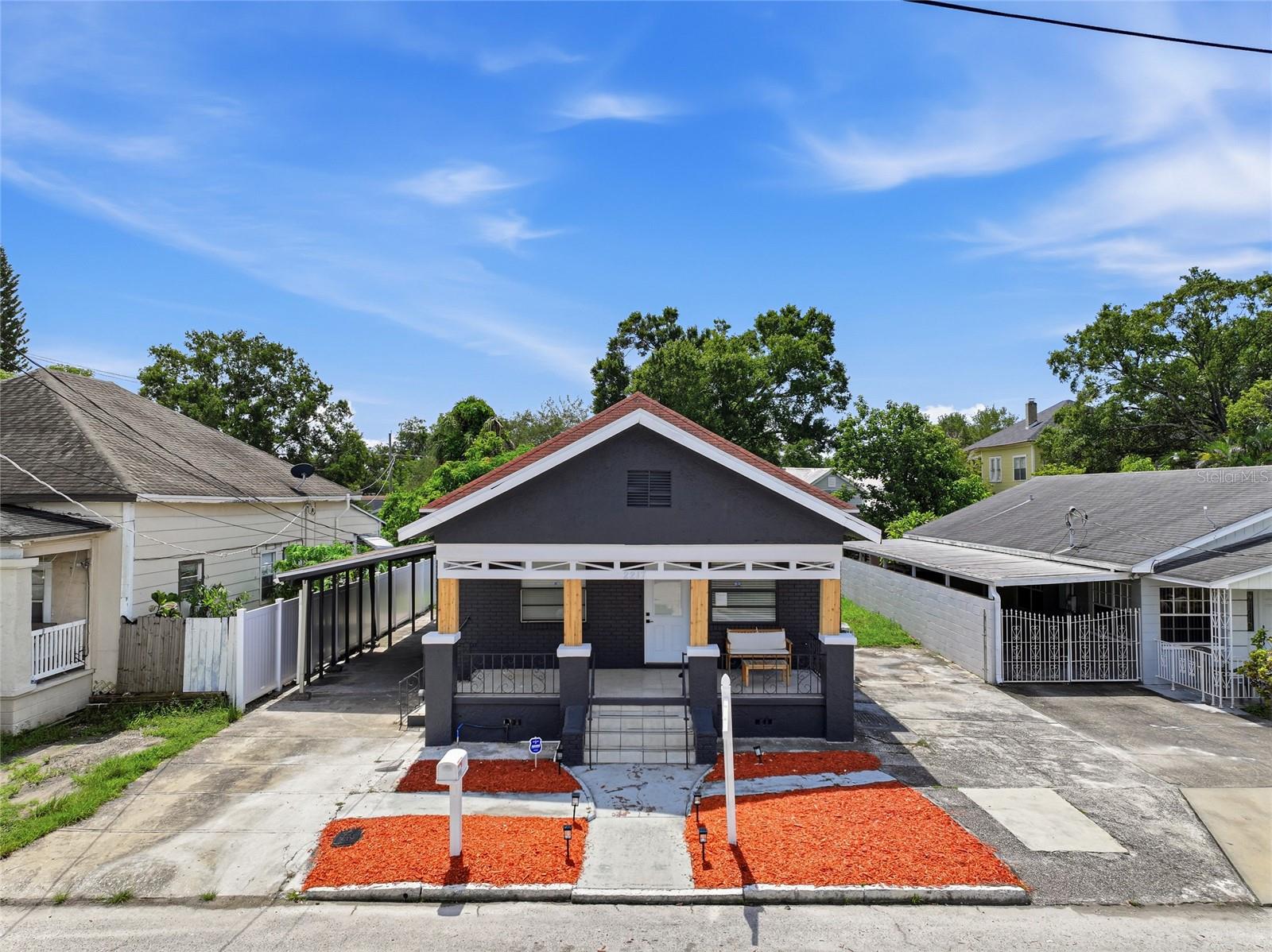 2217 CORRINE ST — photo 3
