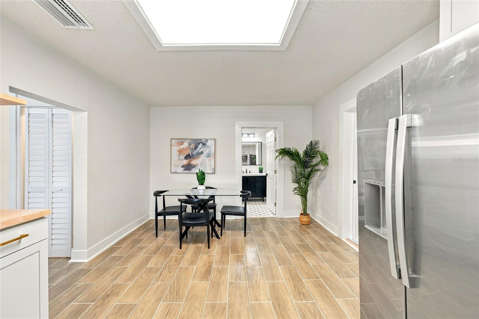 2217 CORRINE ST — photo 20