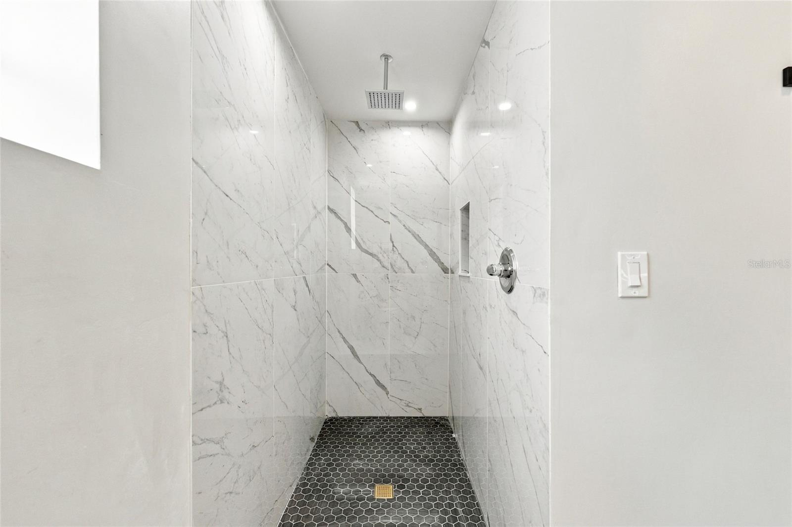 2217 CORRINE ST — photo 14