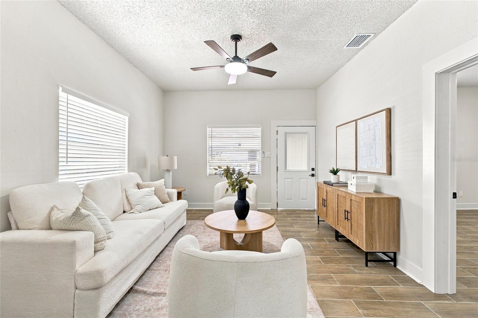 2217 CORRINE ST — photo 9