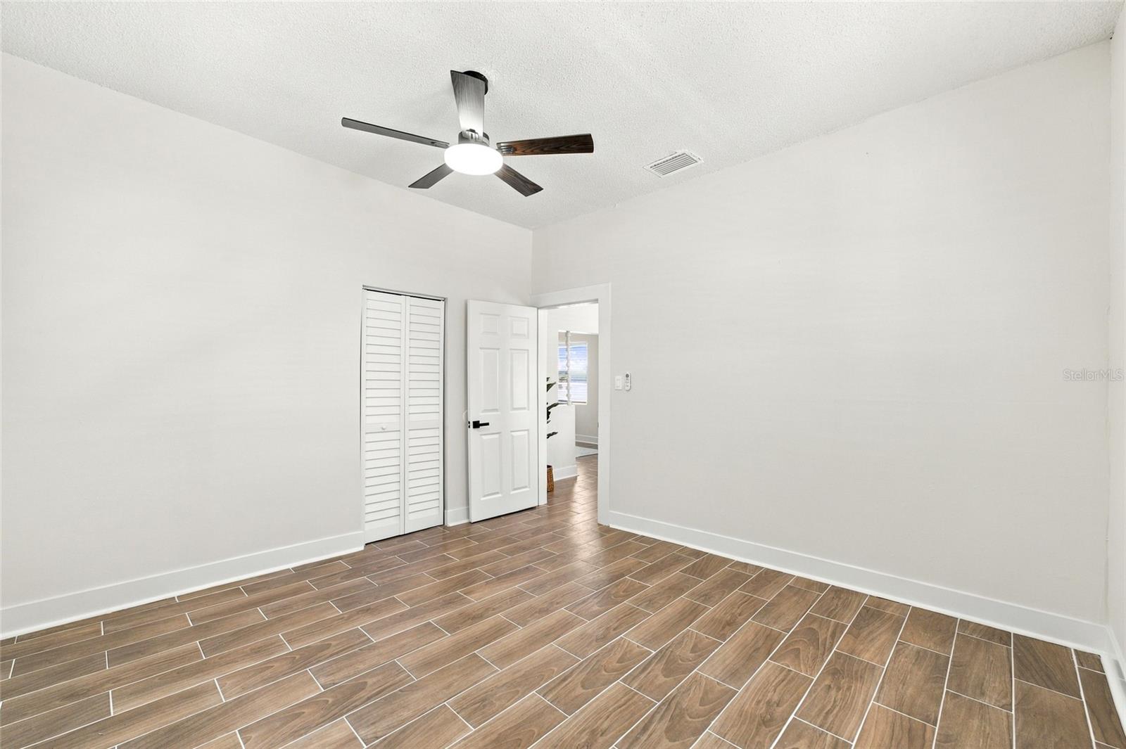 2217 CORRINE ST — photo 33