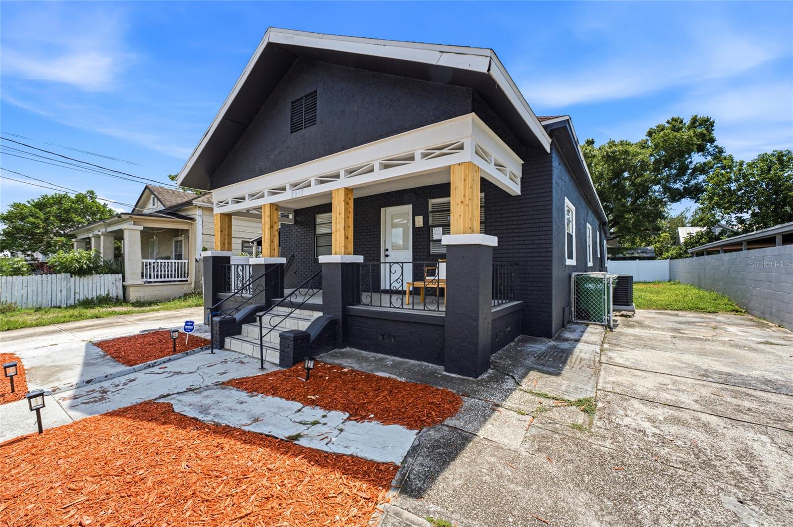 2217 CORRINE ST — photo 41