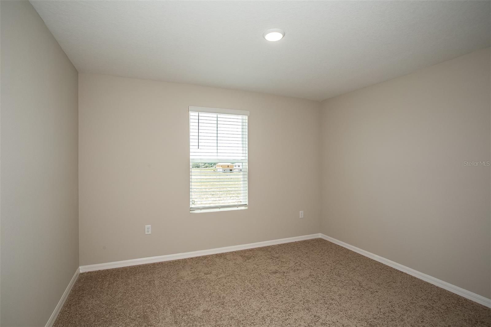 36668 THORNHEDGE DR — photo 17