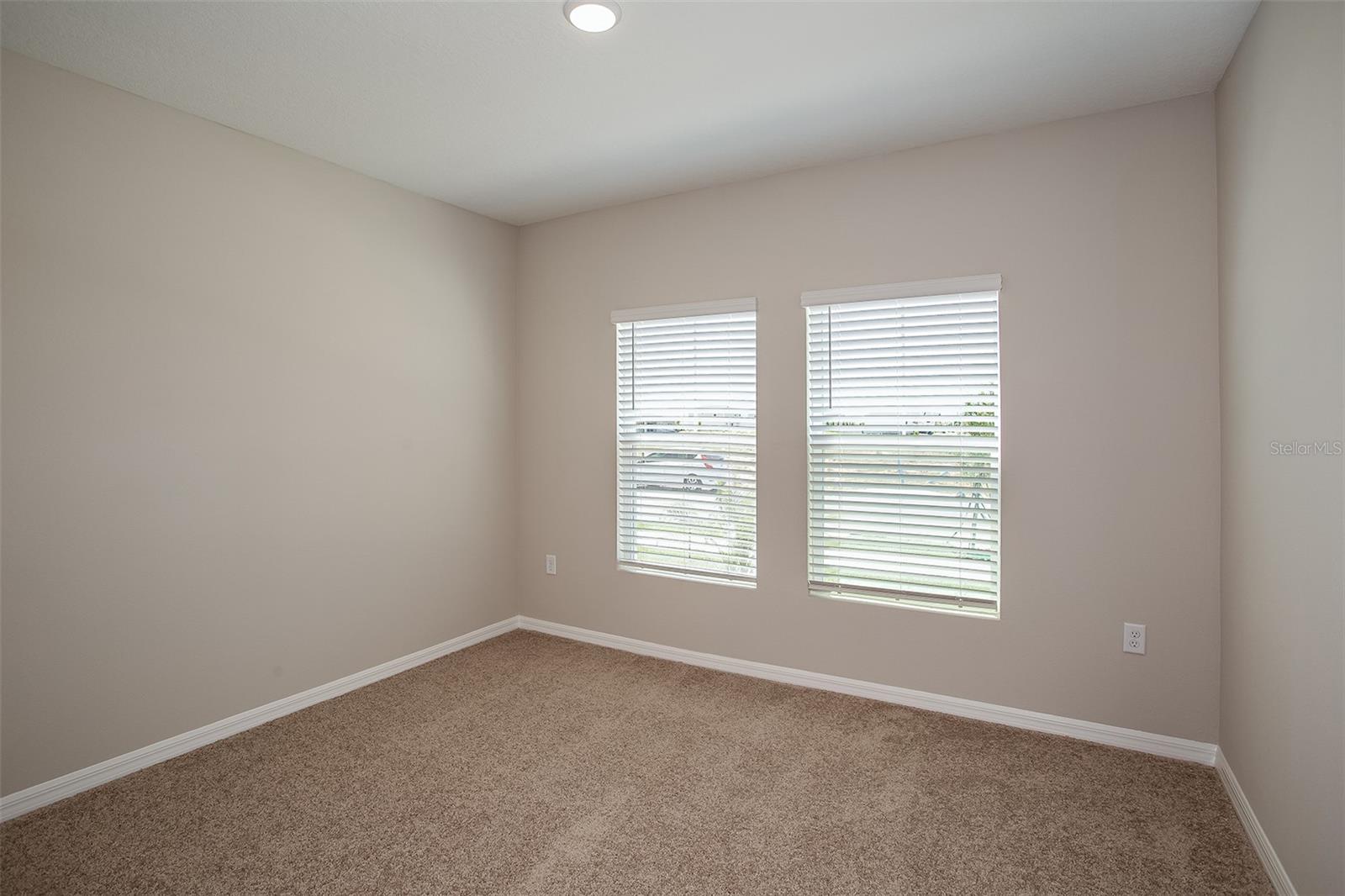 36668 THORNHEDGE DR — photo 14