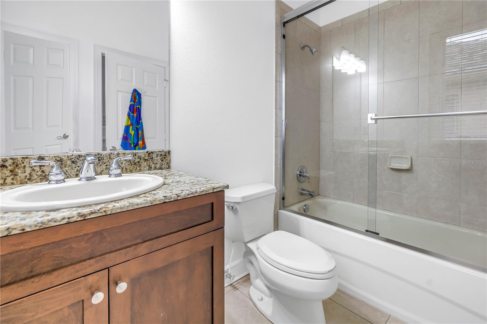 651 SAXONY BLVD — photo 33