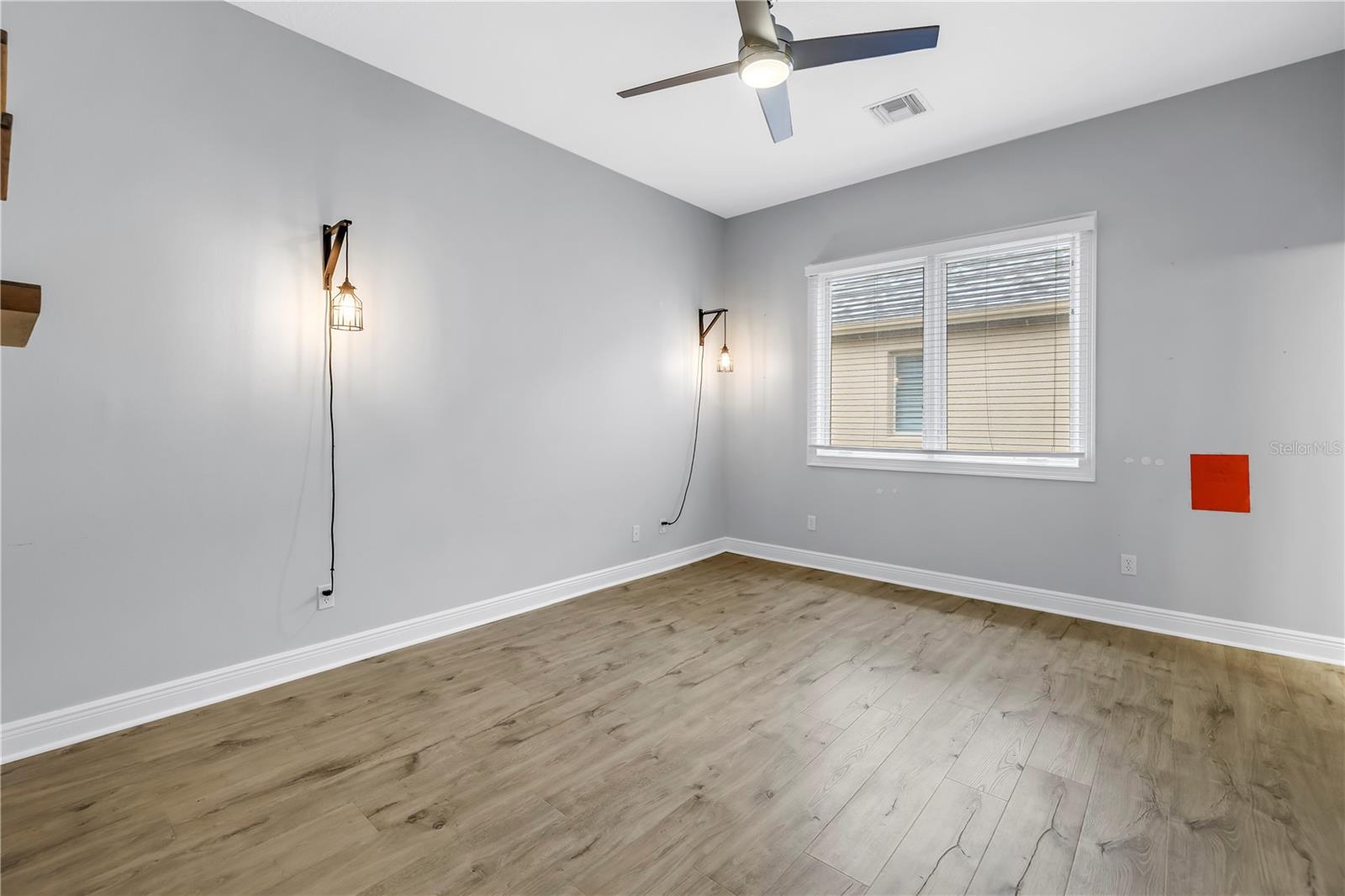 651 SAXONY BLVD — photo 28