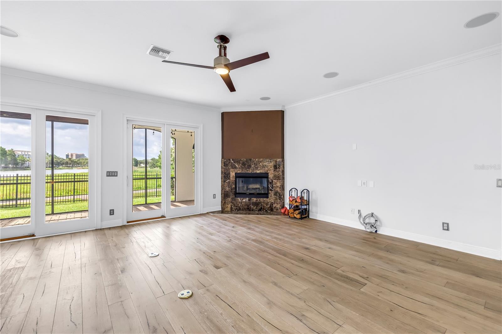 651 SAXONY BLVD — photo 3