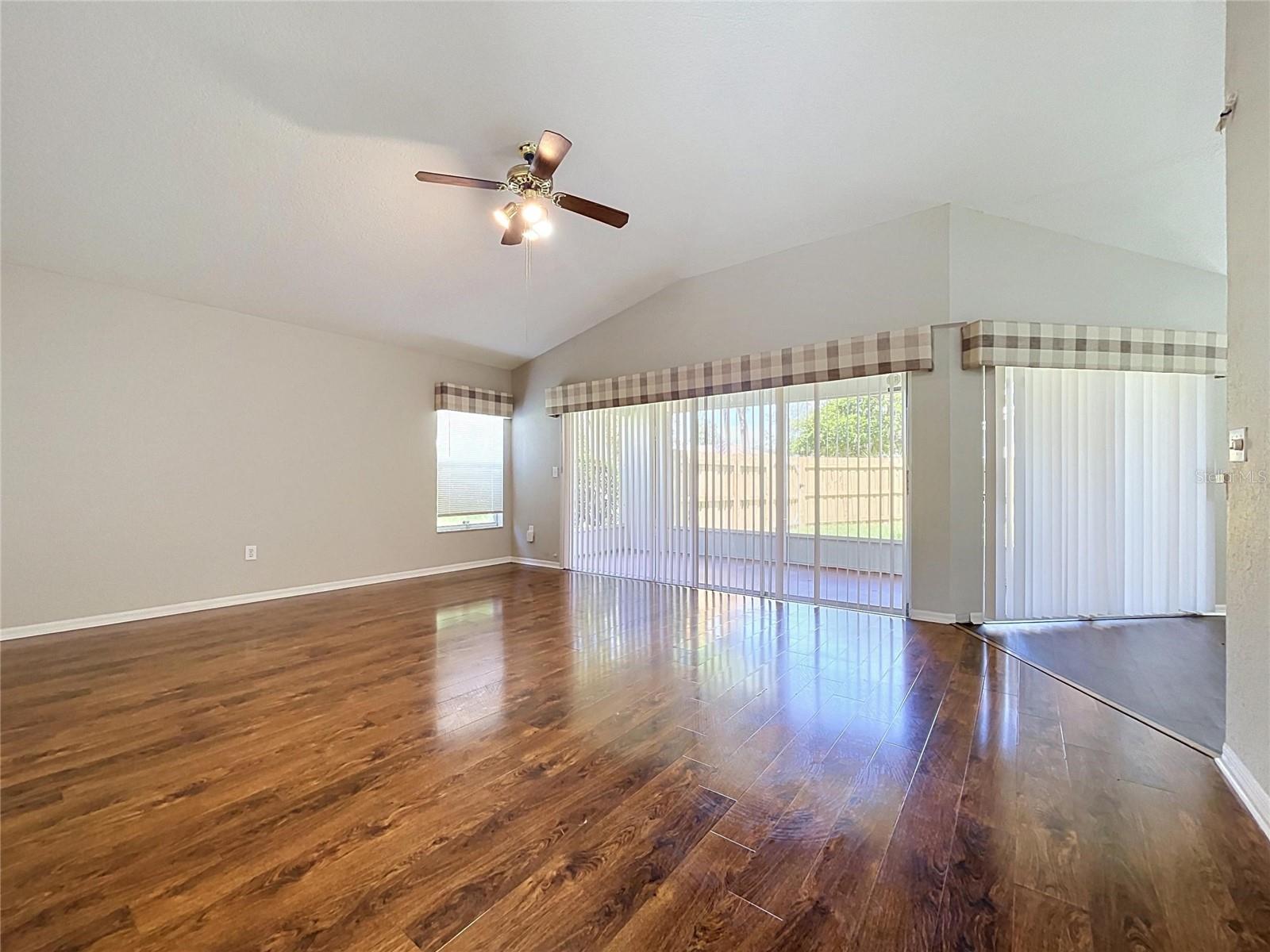 4012 THACKERY WAY — photo 27